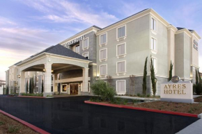 Отель Ayres Hotel Huntington Beach/Fountain Valley  Фонтейн Валли
